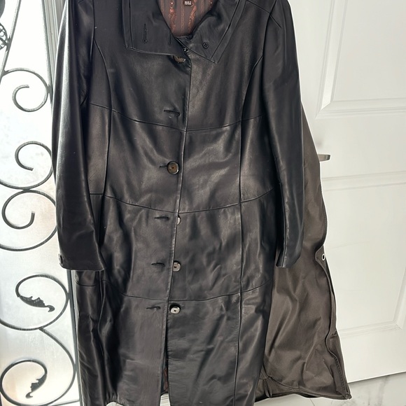 Danier long leather jacket size L - Picture 1 of 4